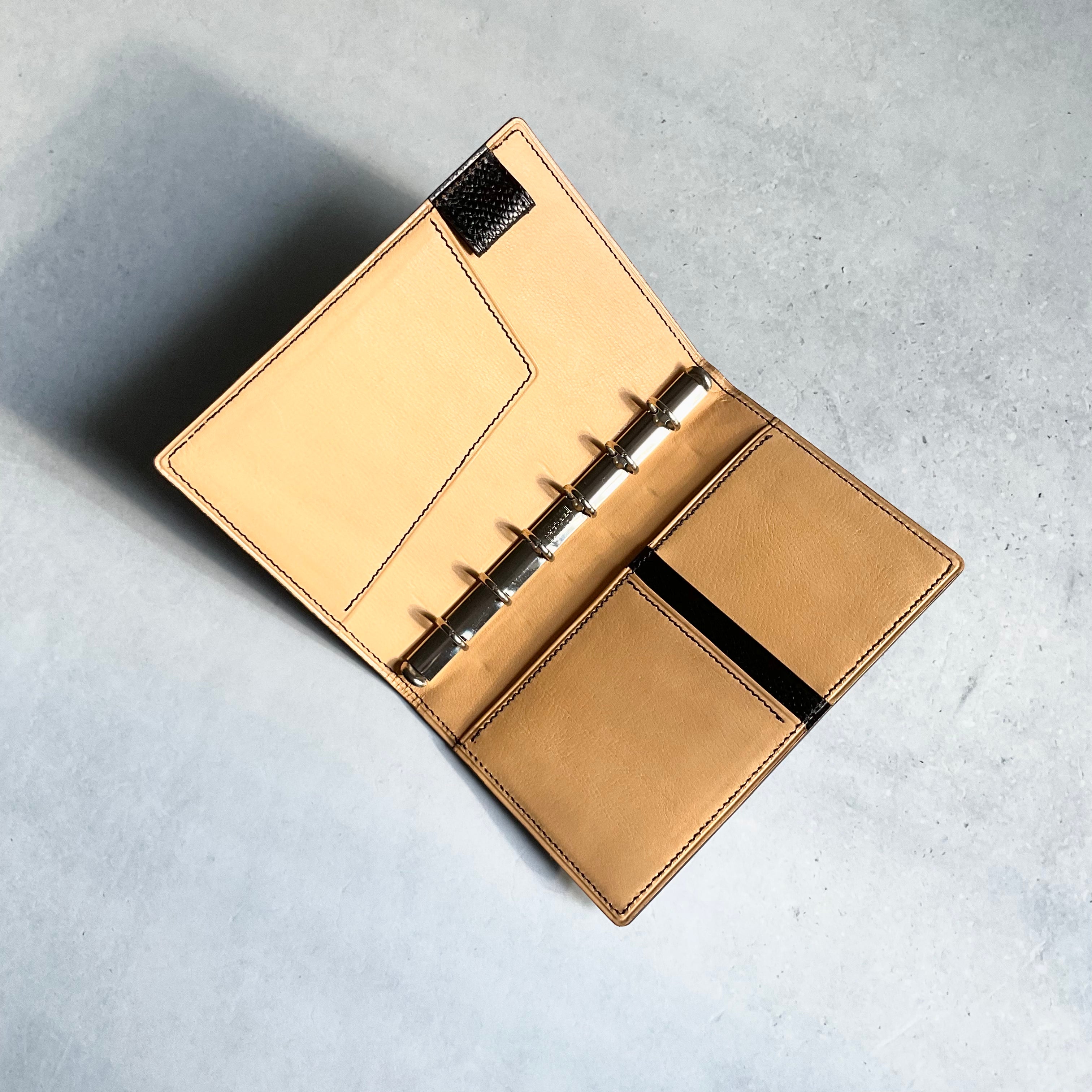 一点モノ コレクション<br>カーフ エンボス<br>ミニ6 11mm ノート