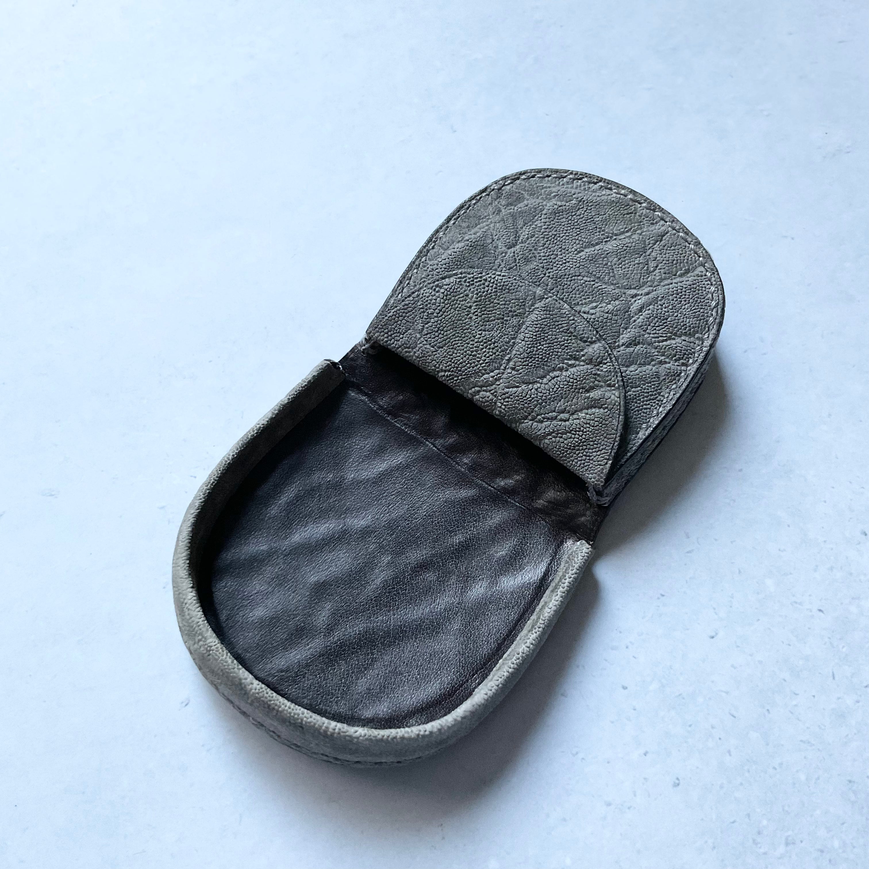 一点モノ コレクション<br>リアル エレファント<br>馬蹄型 小銭入れ / コインケース