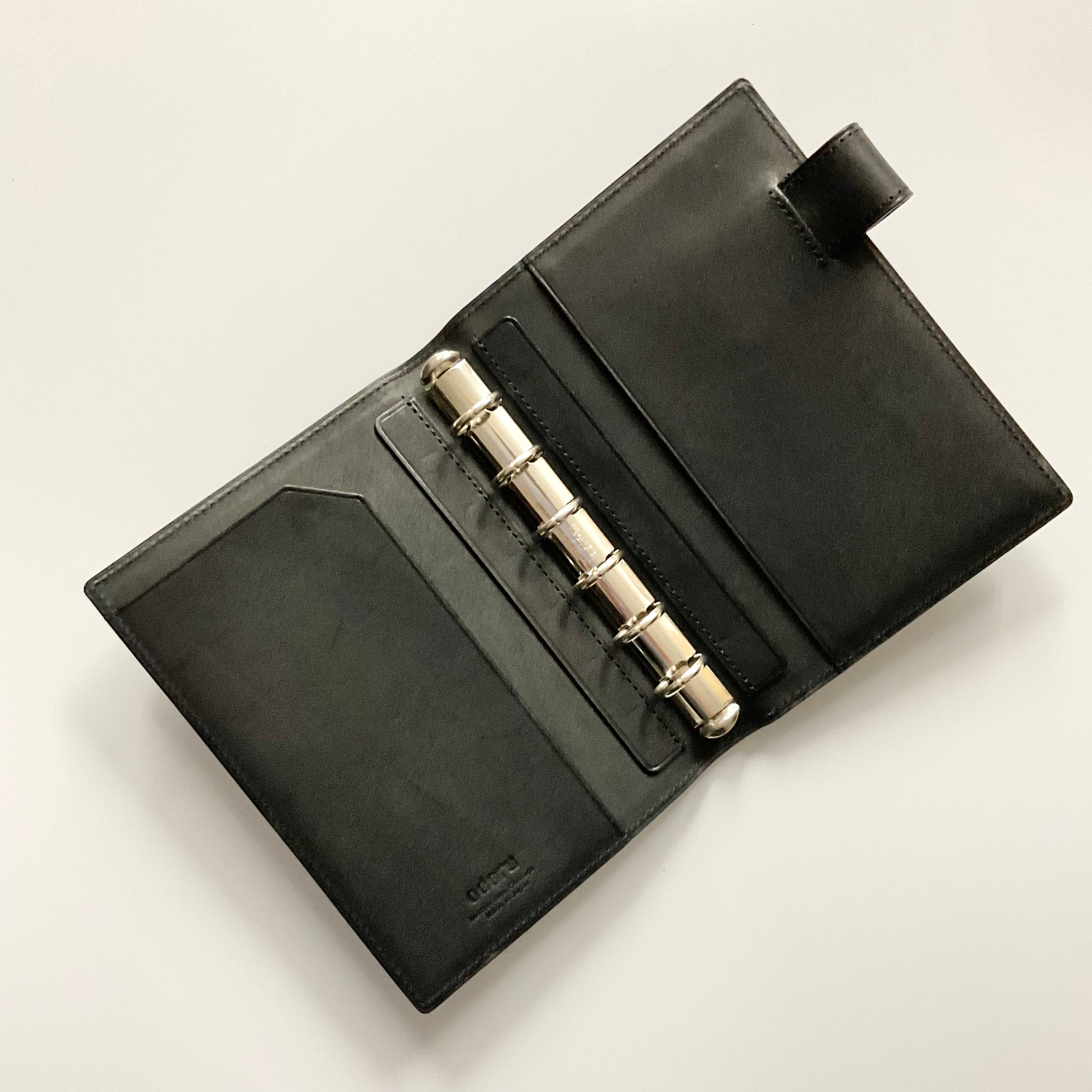 LOAPAD コードバン<br>ミニ６ 16mm ノート<br>可動式ペンホルダー<br>シルバーリング