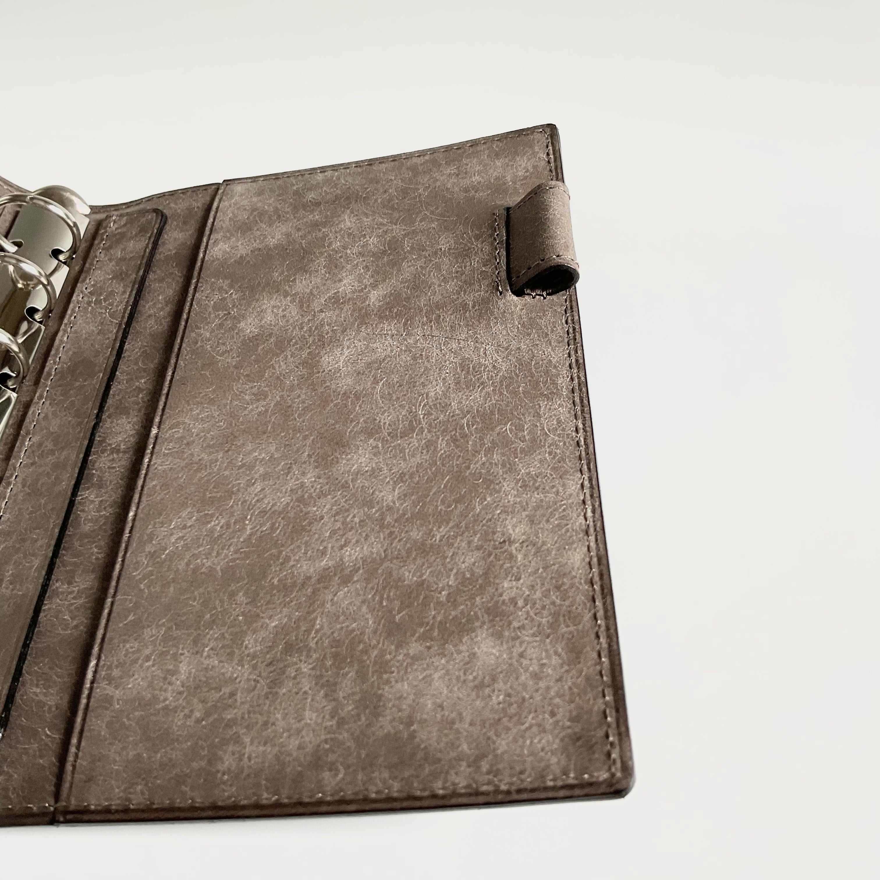 LOAPAD コードバン<br>ミニ６ 16mm ノート<br>可動式ペンホルダー<br>シルバーリング